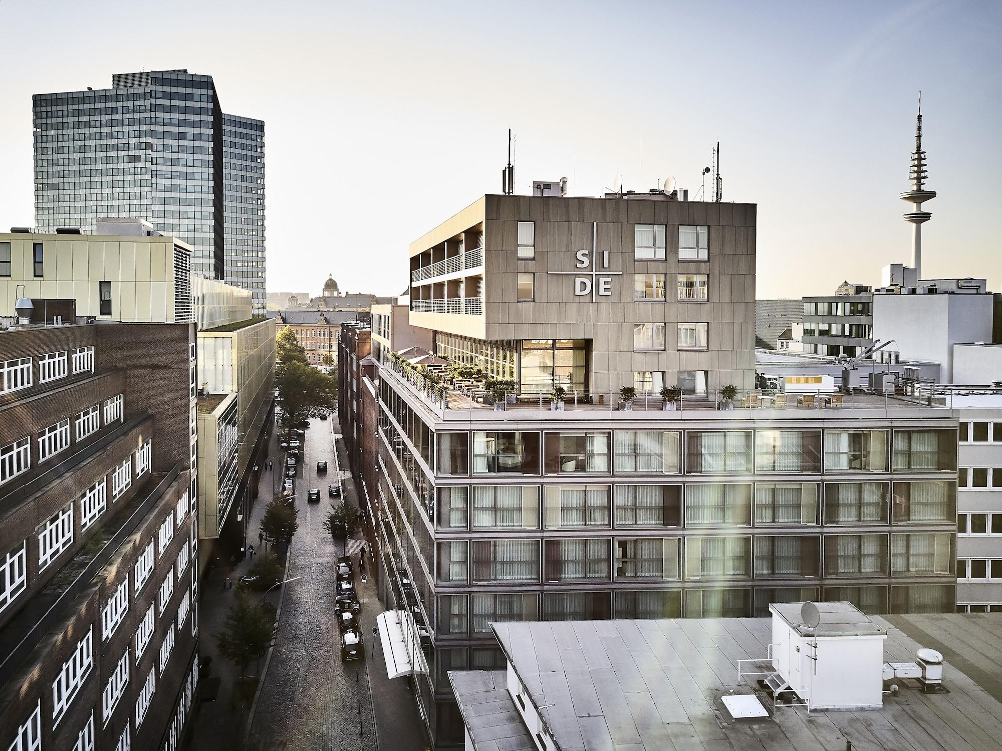 SIDE Design Hotel Hamburg Exterior foto The campus of the University of Applied Sciences and Medical University of Berlin