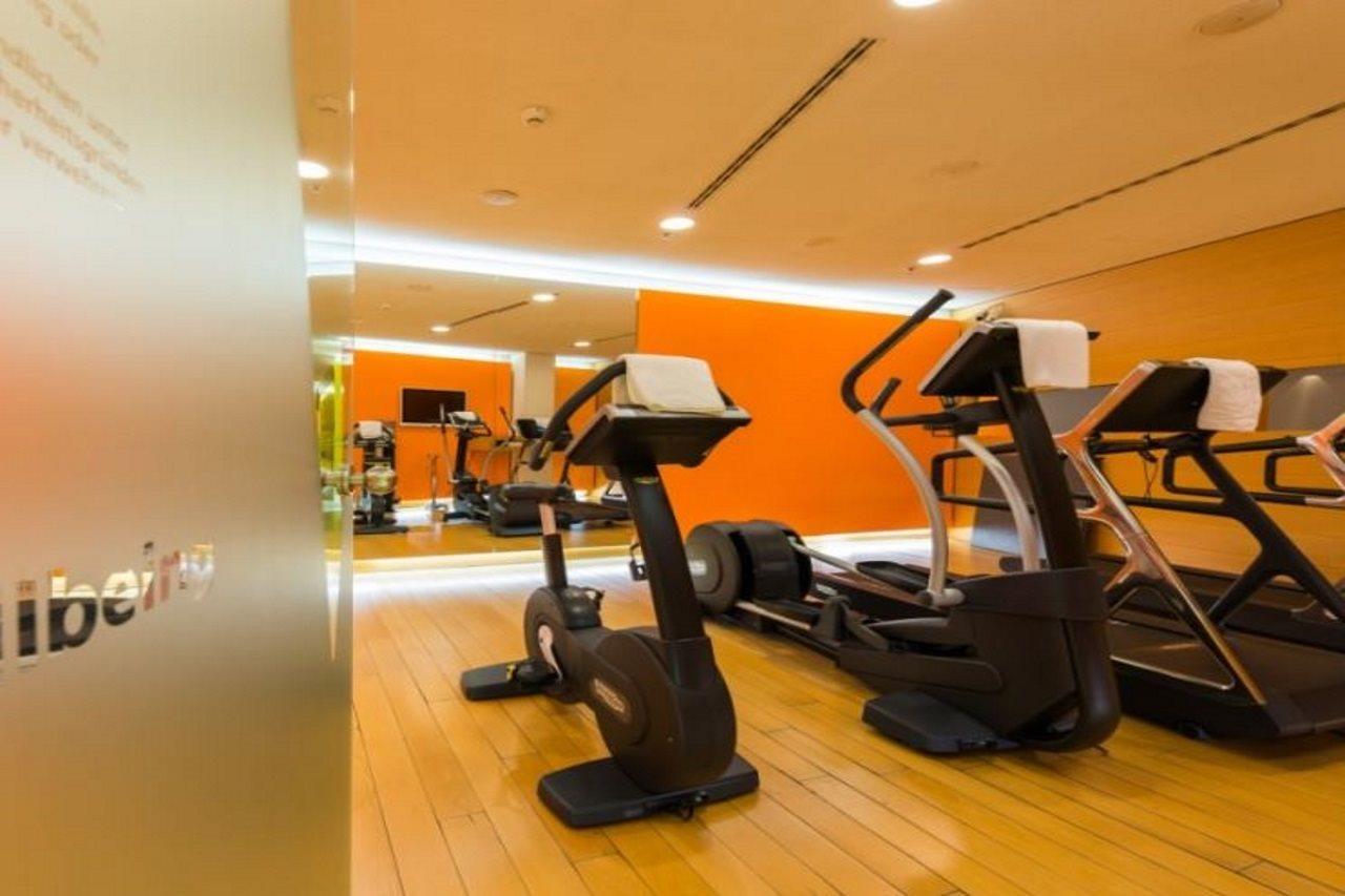 SIDE Design Hotel Hamburg Exterior foto The gym at the hotel