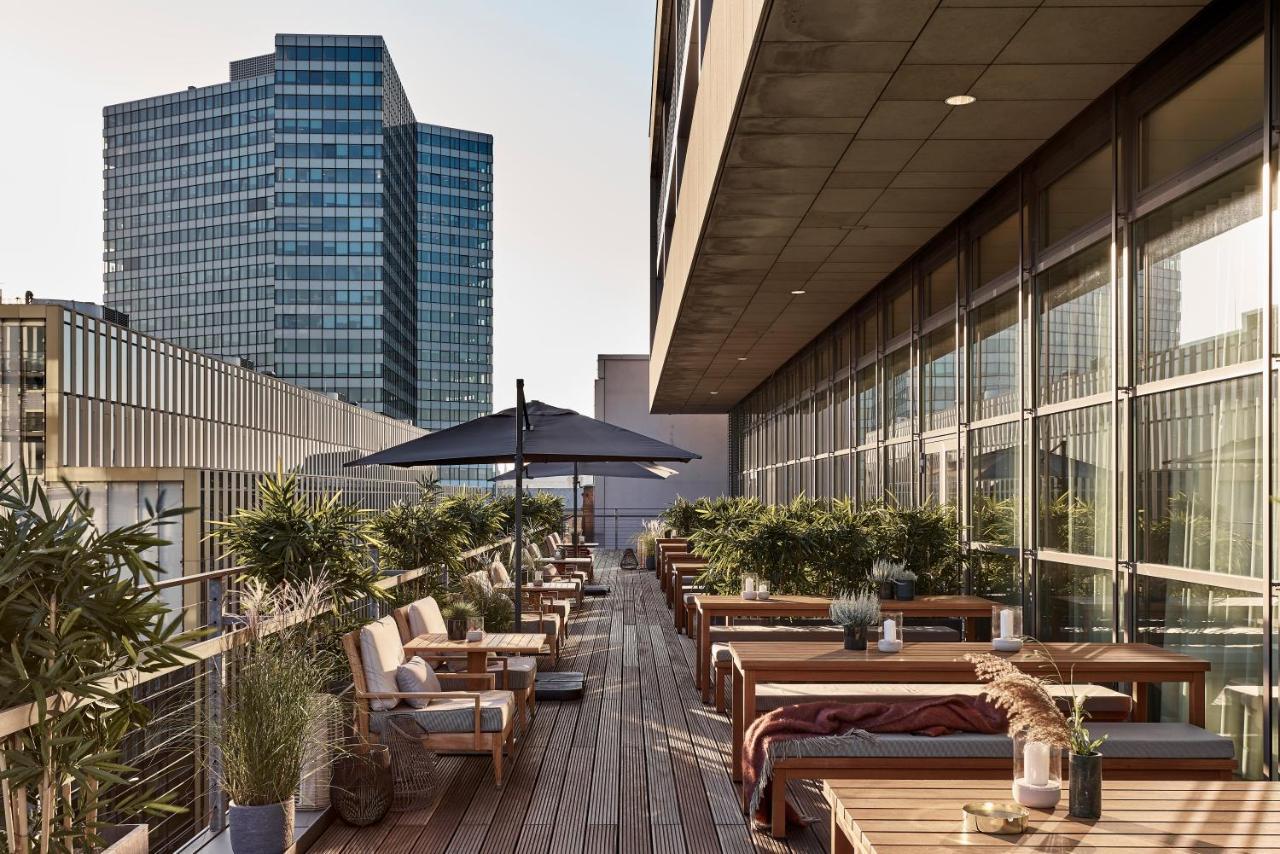 SIDE Design Hotel Hamburg Exterior foto The rooftop terrace